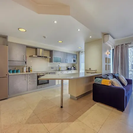 Forum Madeira Апартаменты *